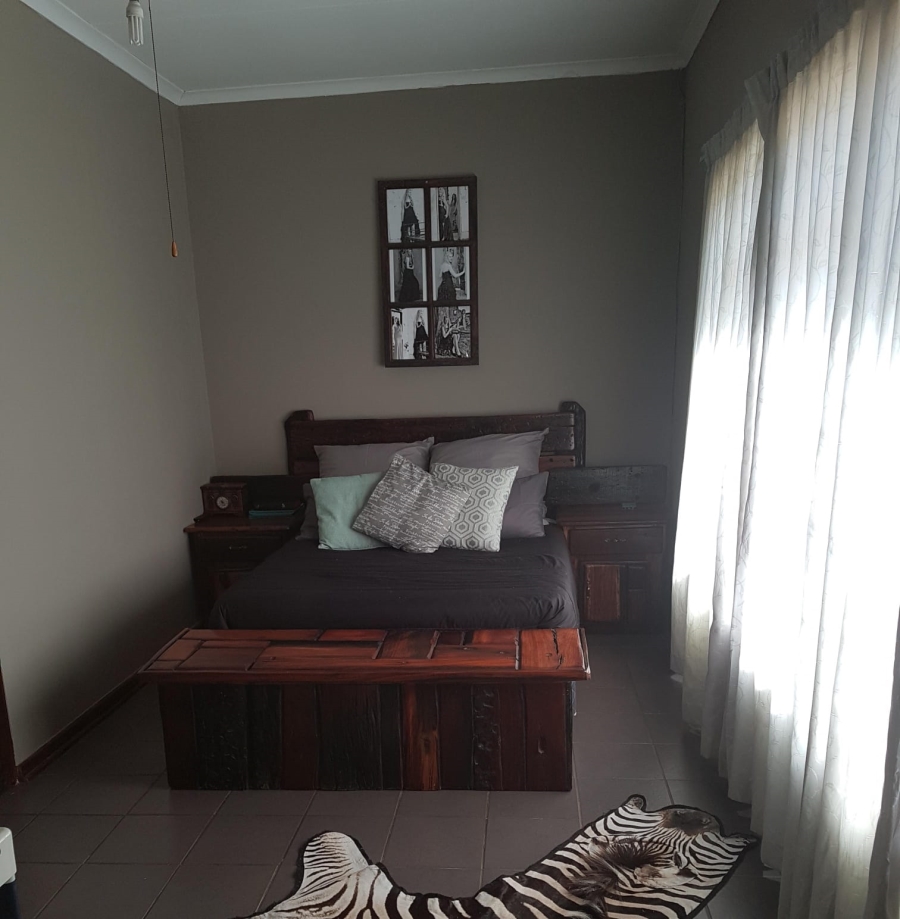 5 Bedroom Property for Sale in Mooinooi North West